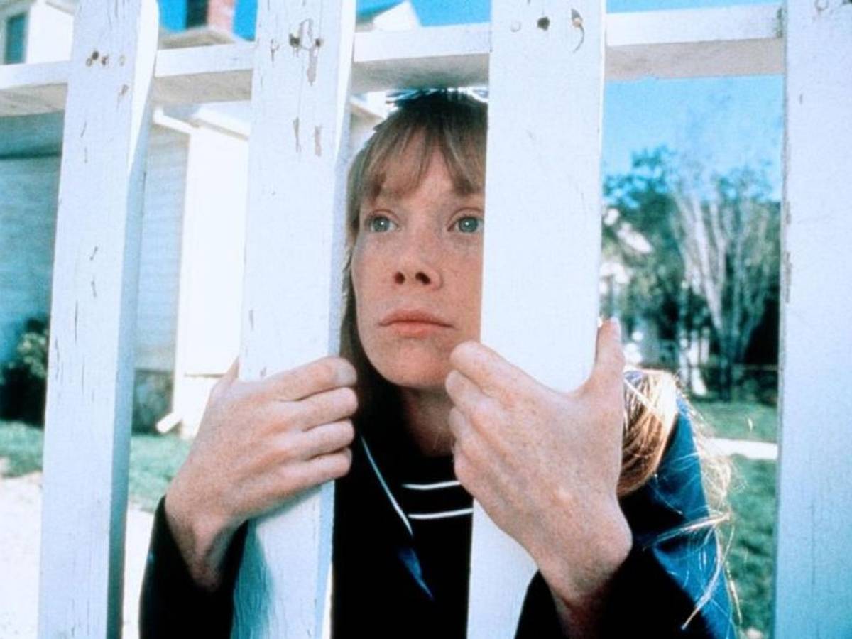 „Carrie“, die Geschichte eines schüchternen Mädchens mit übernatürlichen Fähigkeiten, war der vierte Roman von Stephen King, aber der erste, der 1973 veröffentlicht wurde. Auch die gleichnamige Verfilmung von Brian De Palma drei Jahre später wurde zum Klassiker des Genres. (Bild: MGM - Metro-Goldwyn-Mayer)