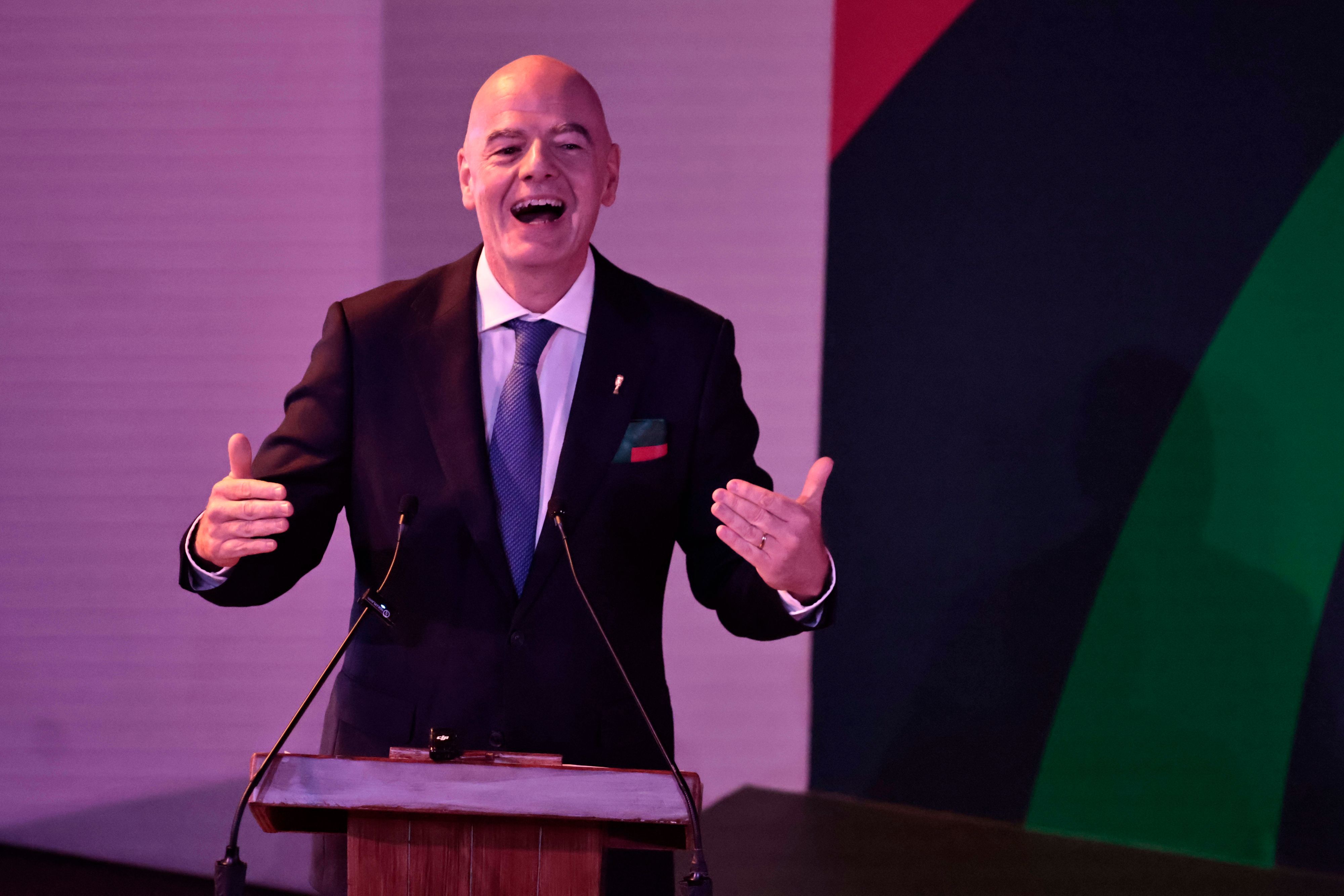 Fifa-Präsident Gianni Infantino spricht auf der Bühne in Mexiko.