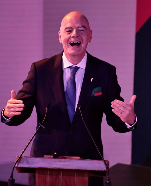 Fifa-Präsident Gianni Infantino spricht auf der Bühne in Mexiko.