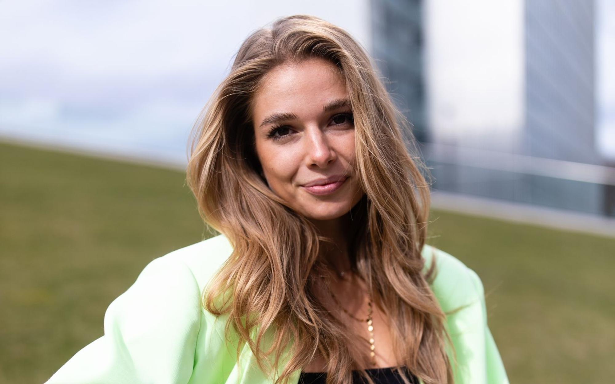 Lola Weippert kann nicht nachvollziehen, dass nur die wenigsten Leute auf Festivals nüchtern bleiben. (Bild: 2022 Getty Images/Joshua Sammer)