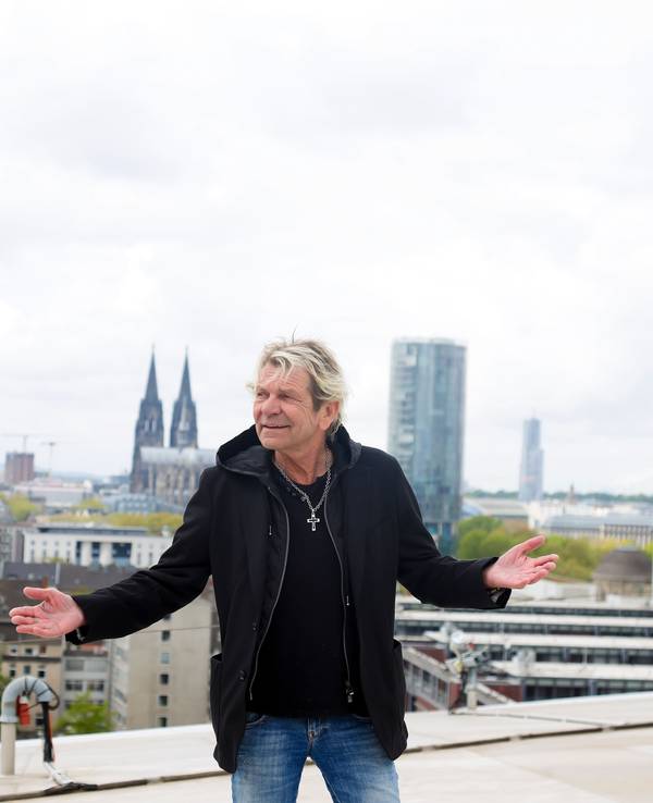 Matthias Reim auf dem Dach der Lanxess-Arena.