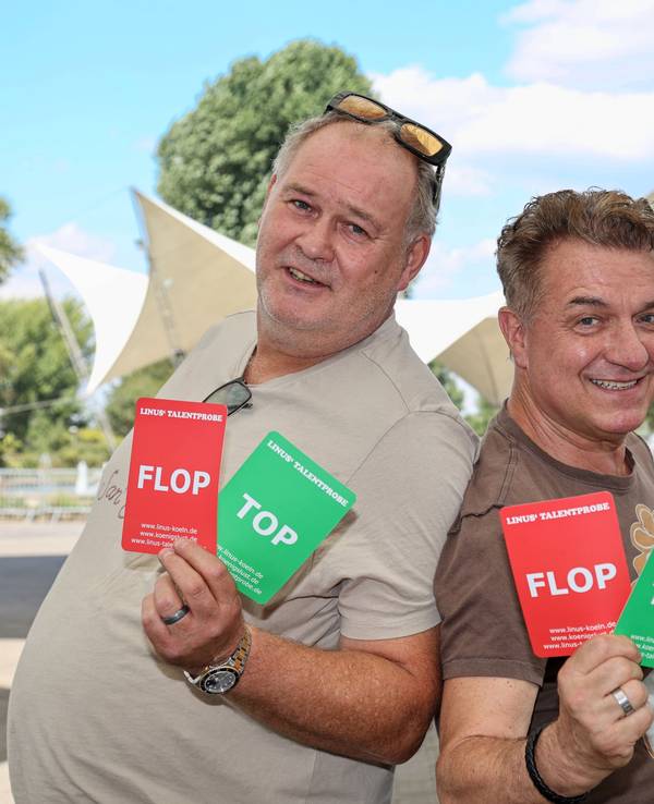 Walter Waldi Lehnertz zusammen mit Entertainer Linus im Tanzbrunnen.