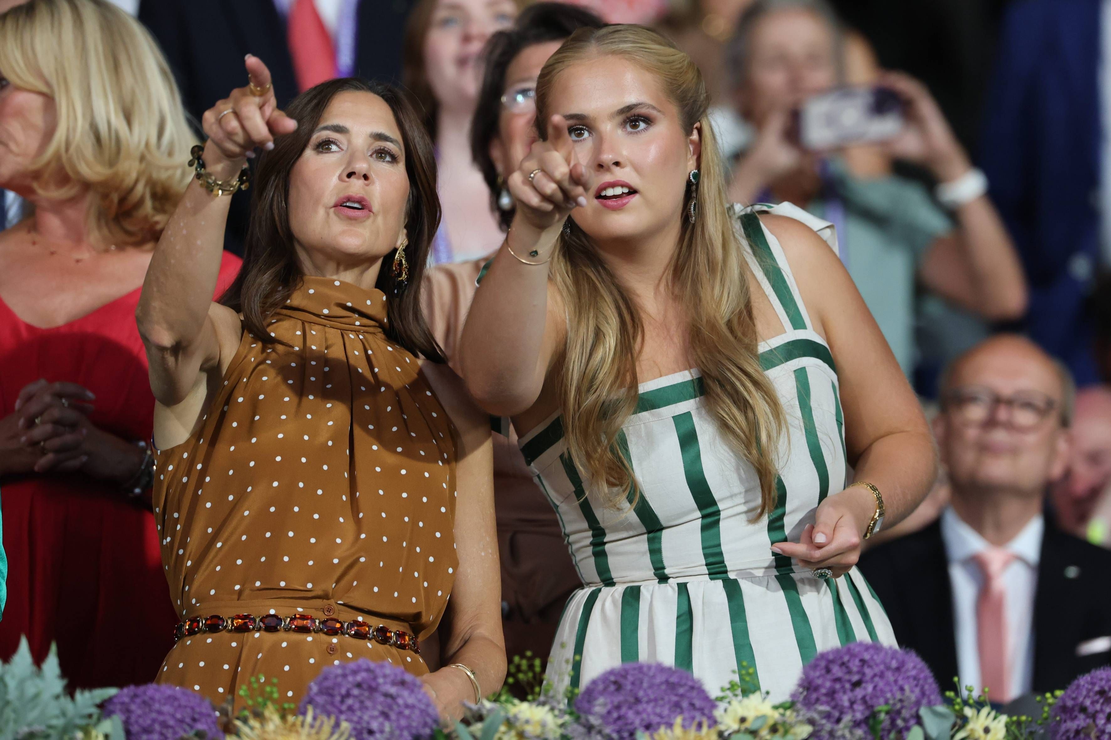 Königin Mary von Dänemark und Kronprinzessin Amalia der Niederlande in Aachen.