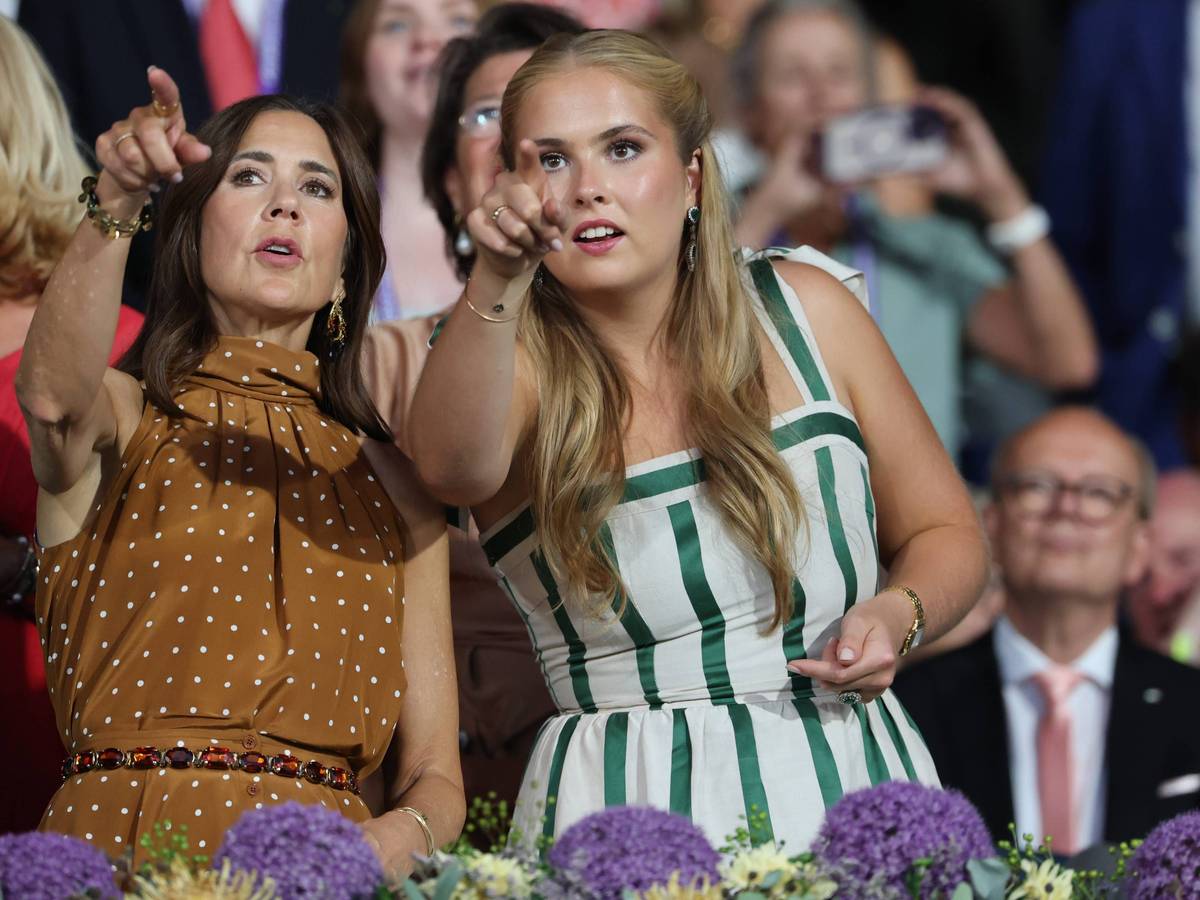 Königin Mary von Dänemark und Kronprinzessin Amalia der Niederlande in Aachen.