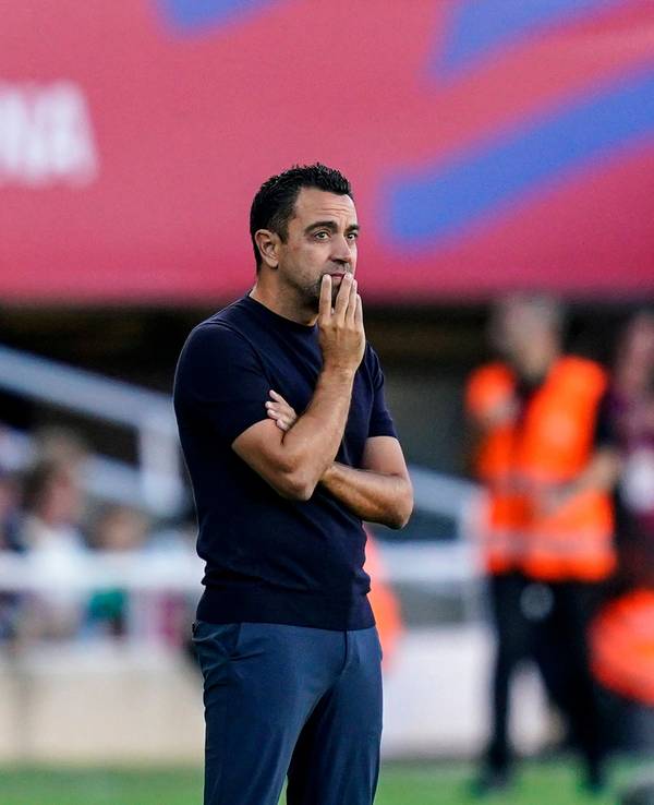 Xavi als Barcelona-Trainer an der Seitenlinie.