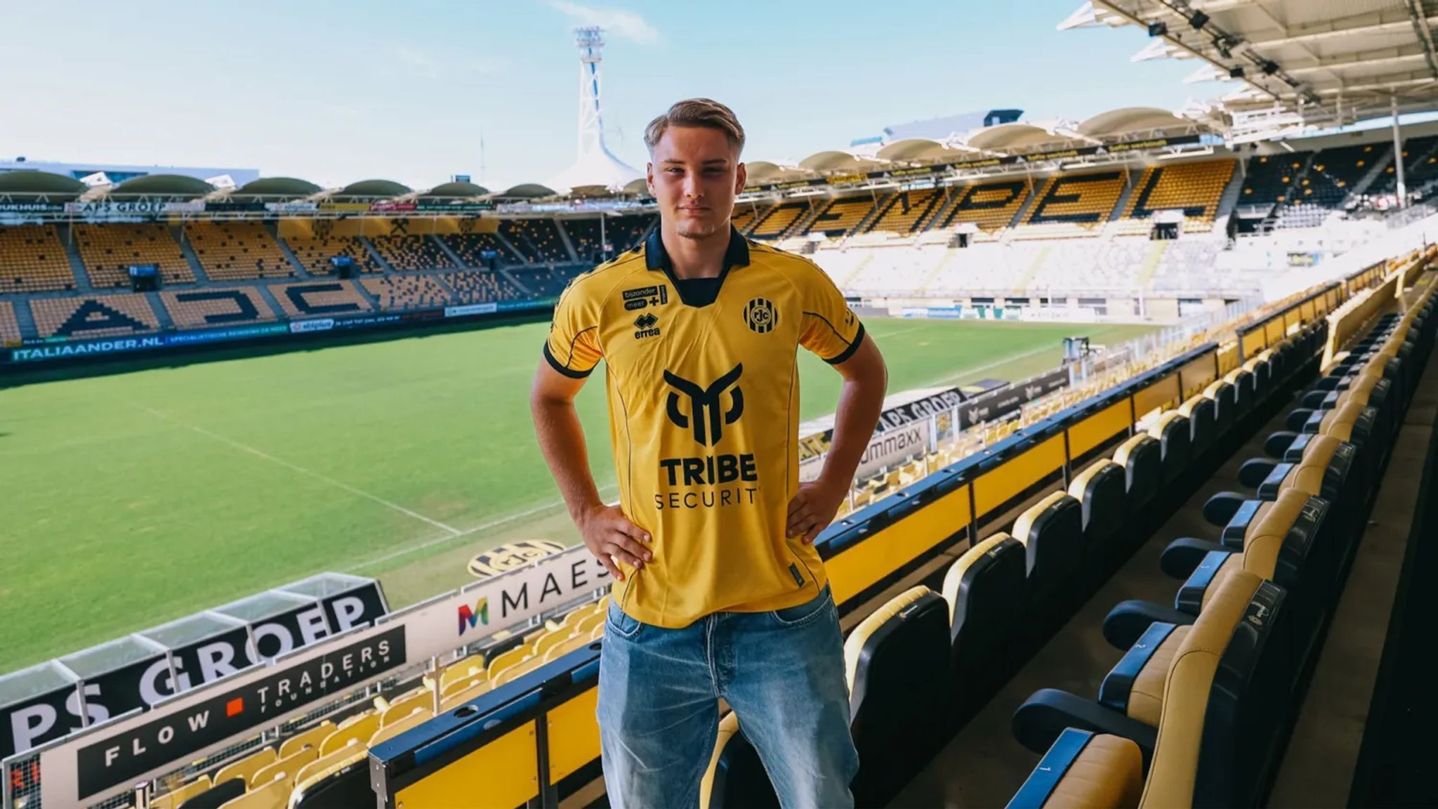 Fynn Schenten im Trikot von Roda Kerkrade