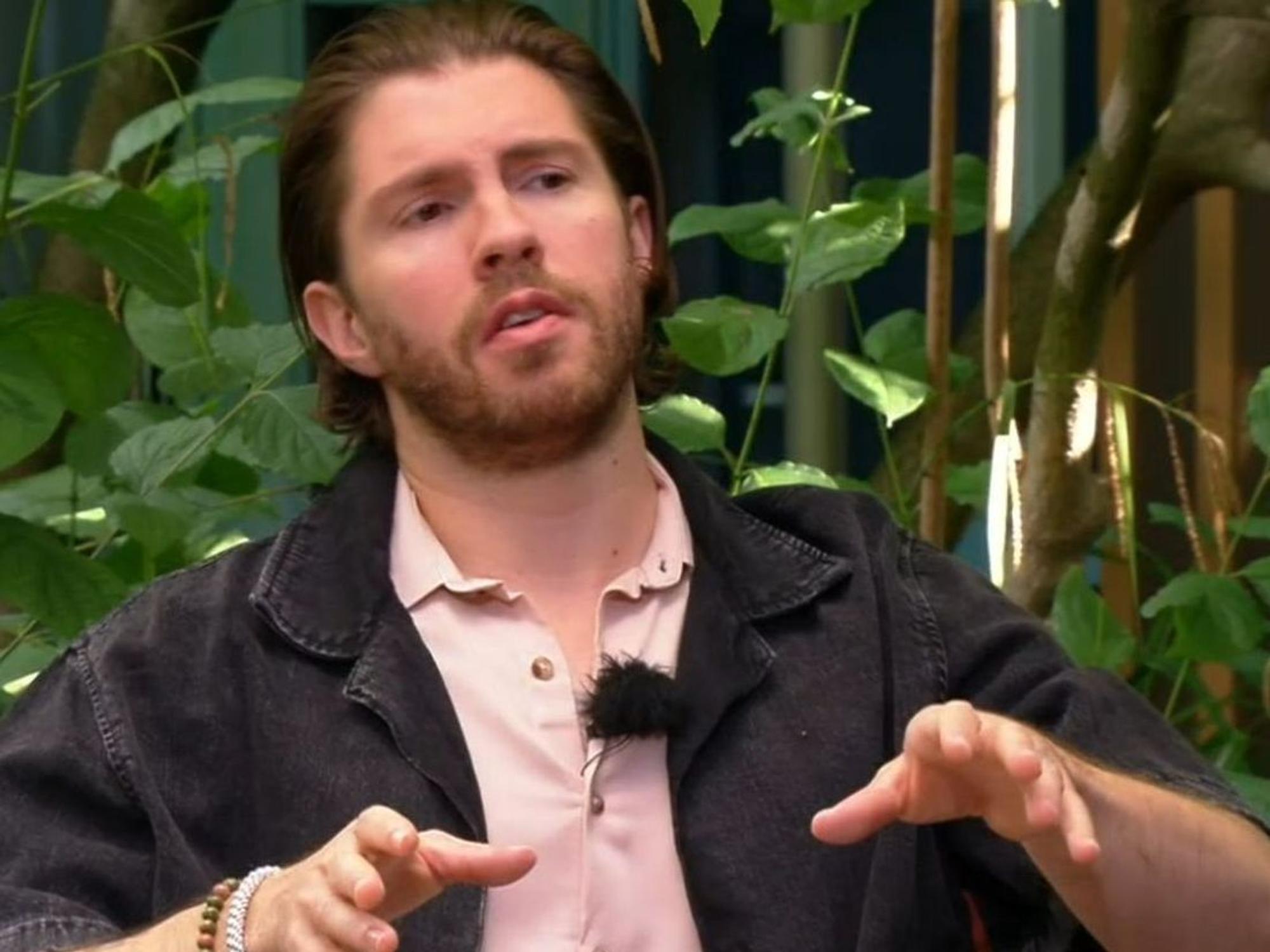 Sänger Joey Heindle hat im ZDF-Magazin „Volle Kanne“ über seine Ausbildung zum Sanitäter gesprochen. (Bild: ZDF)