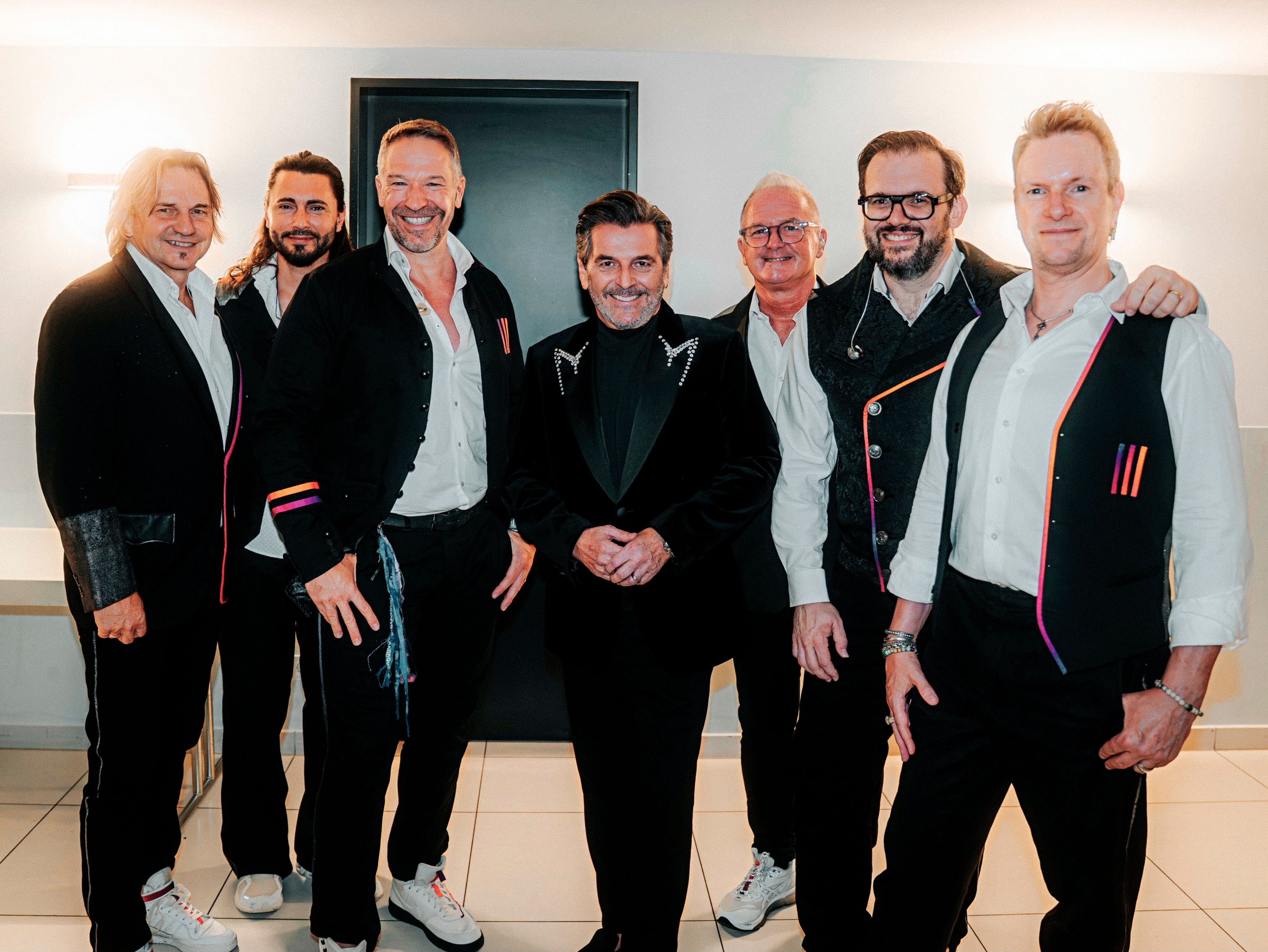 Die Höhner zusammen mit Thomas Anders.