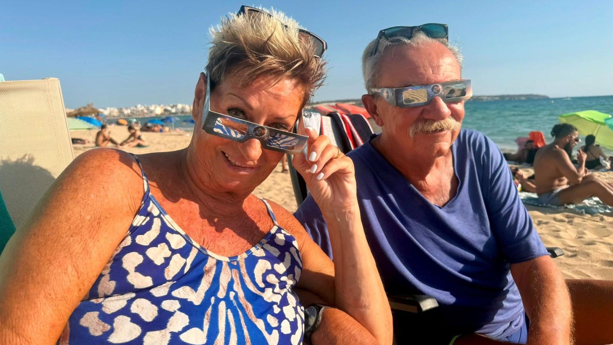Marita Köllner mit Ehemann Peter bei der Sonnenfinsternis.