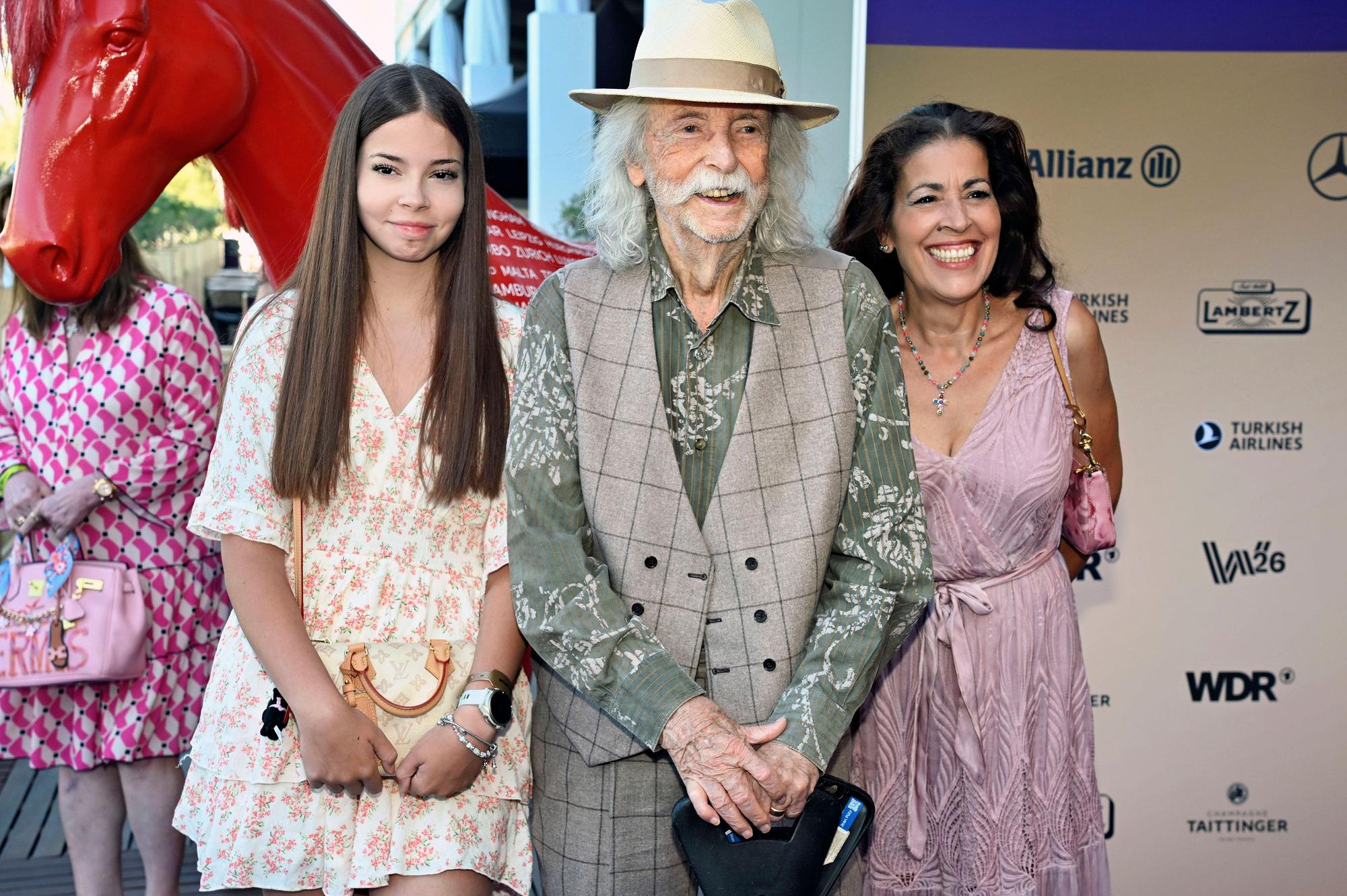 Jean Pütz mit Ehefrau Pina Coluccia und Tochter Julie-Josephine Pütz bei der Media Night der FEI World Championships Aachen 2026 im Champions Circle am Reitstadion.