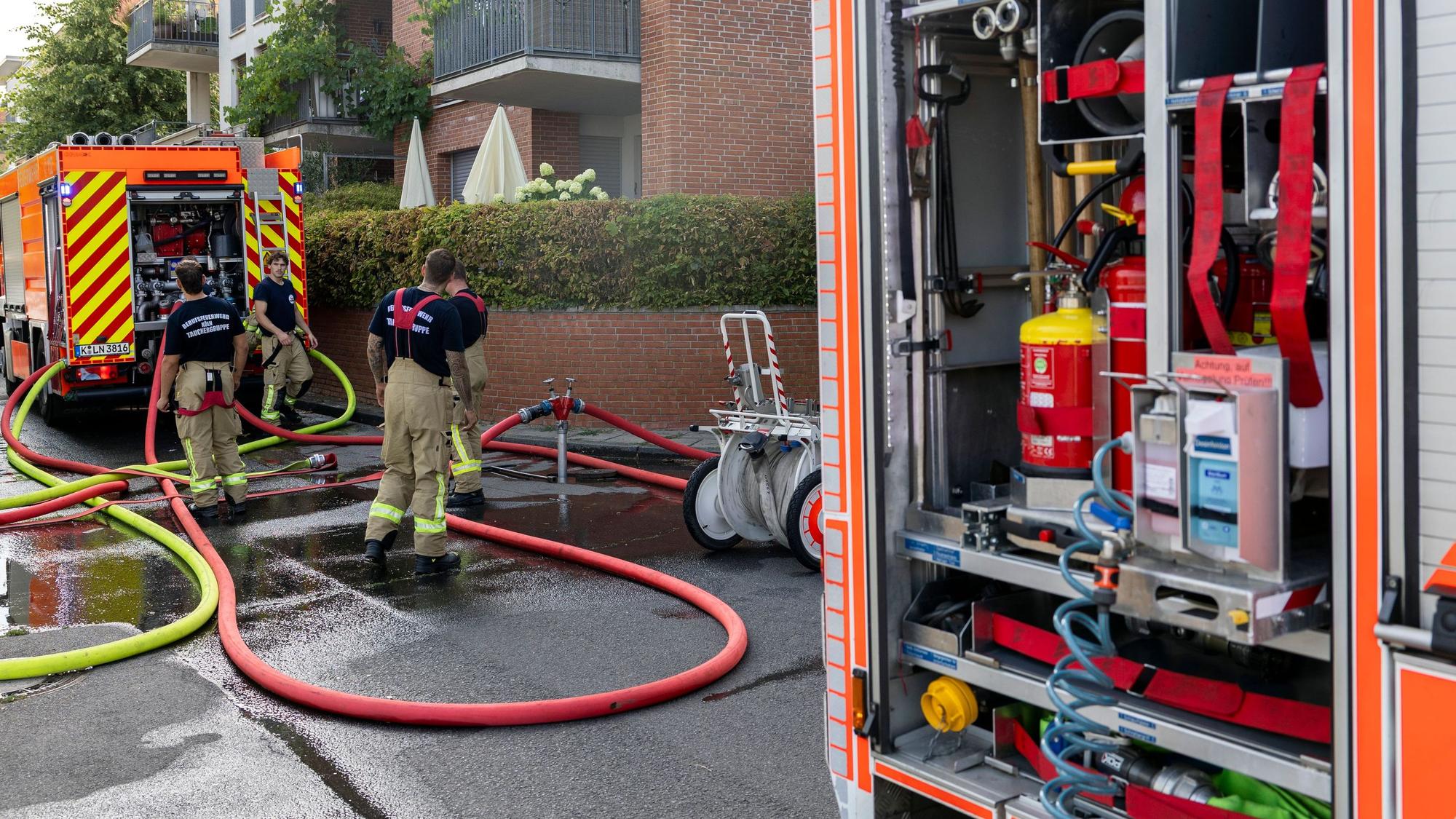 Die Feuerwehr bei einem Einsatz in Köln (Symbolfoto)