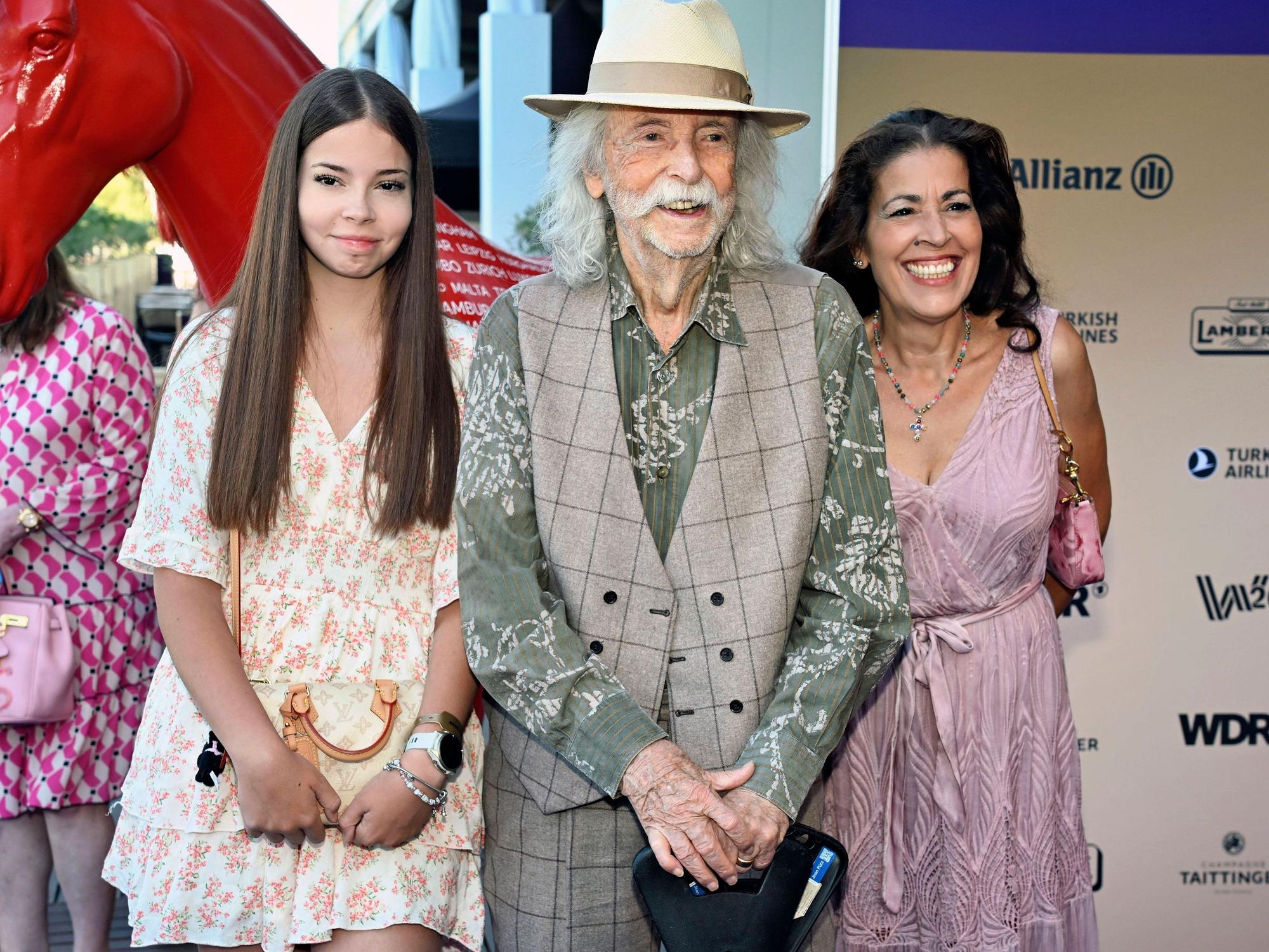 Jean Pütz mit Ehefrau Pina Coluccia und Tochter Julie-Josephine Pütz bei der Media Night der FEI World Championships Aachen 2026 im Champions Circle am Reitstadion.