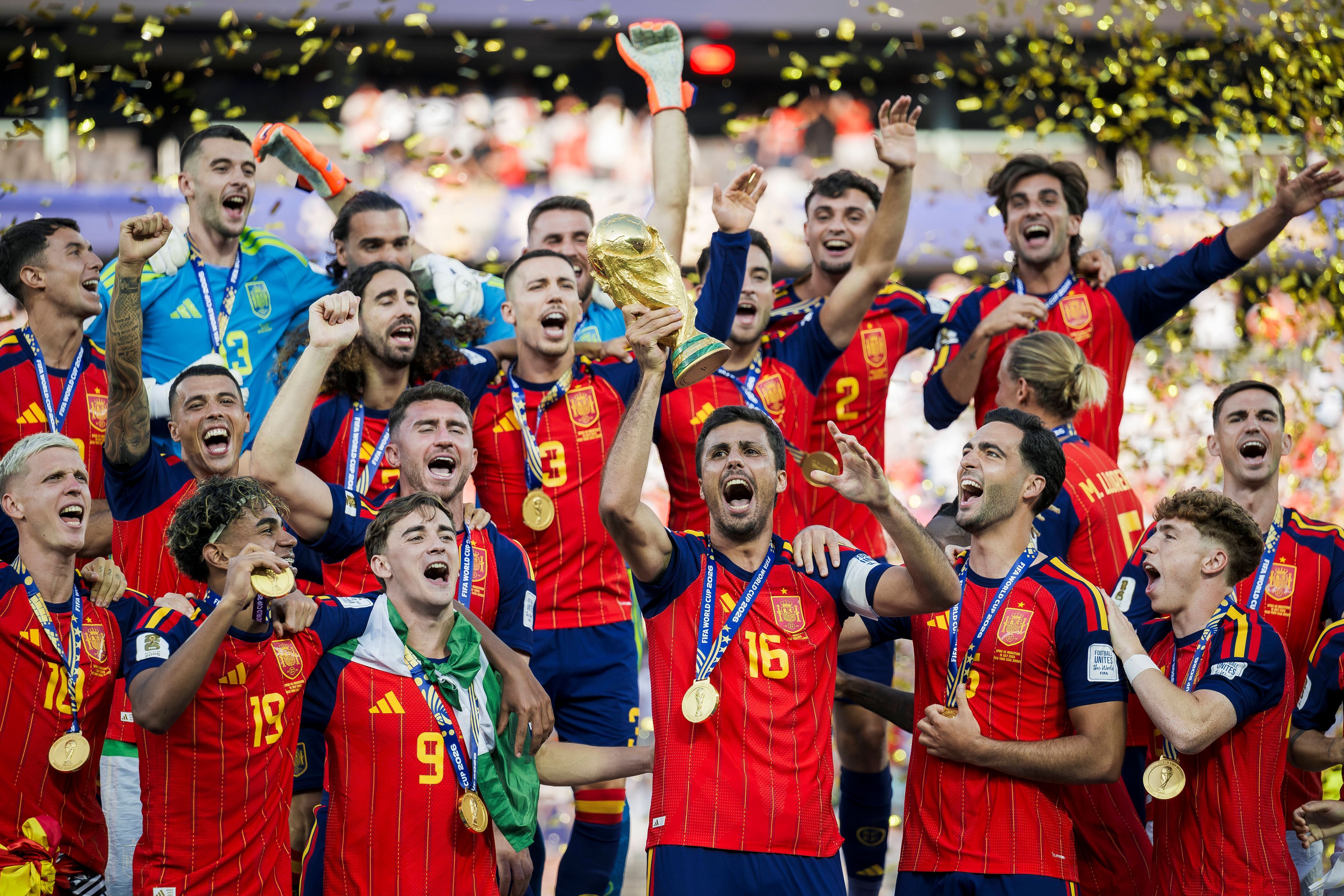 Die spanischen Weltmeister feiern den Titel.