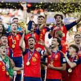 Die spanischen Weltmeister feiern den Titel.