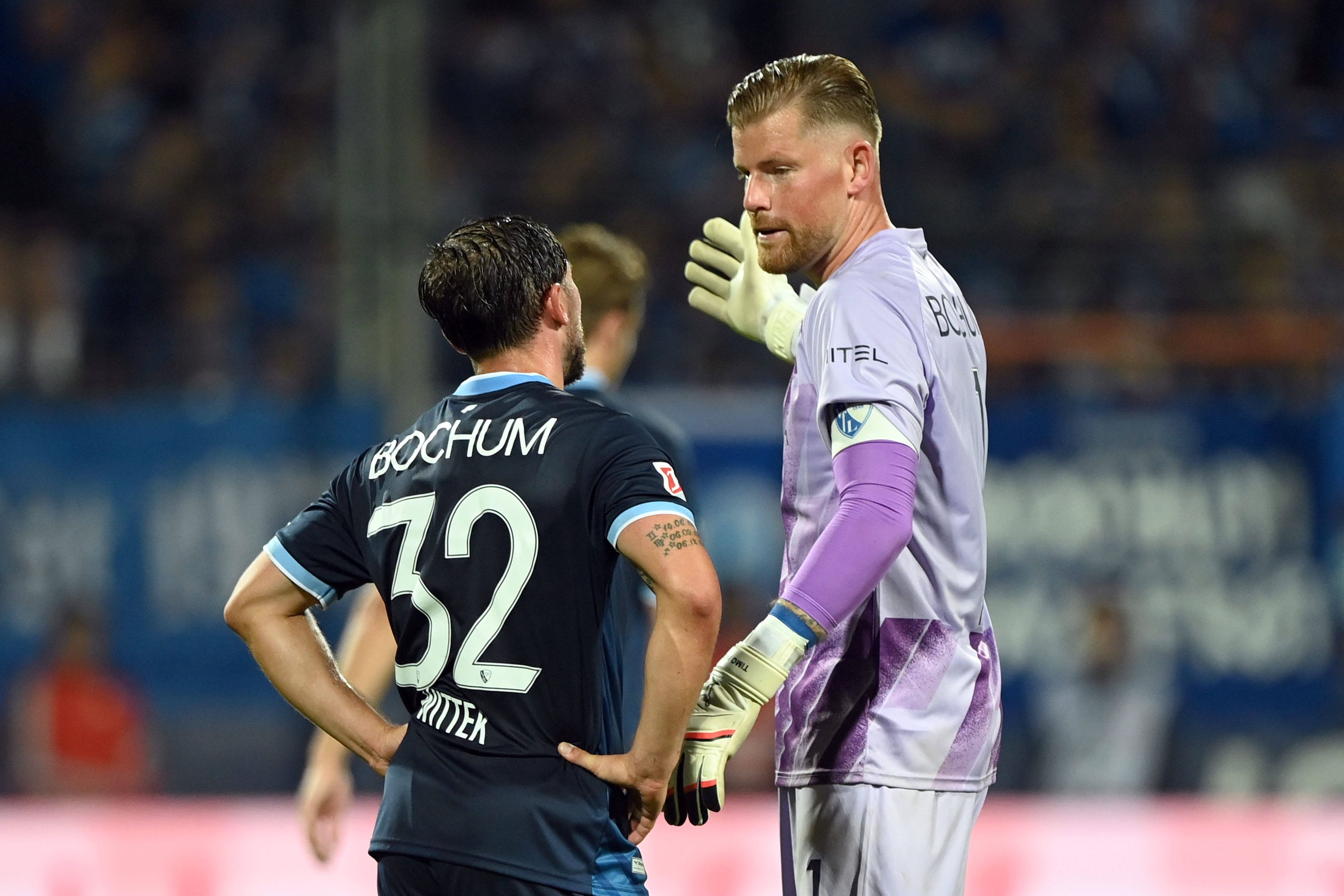 Timo Horn diskutiert mit Maximilian Wittek.