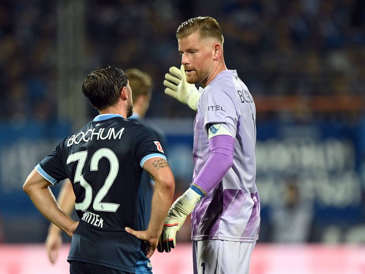 Timo Horn diskutiert mit Maximilian Wittek.