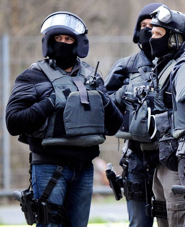 Mitglieder eines Spezialeinsatzkommandos (SEK) der Polizei. (Symbolbild)