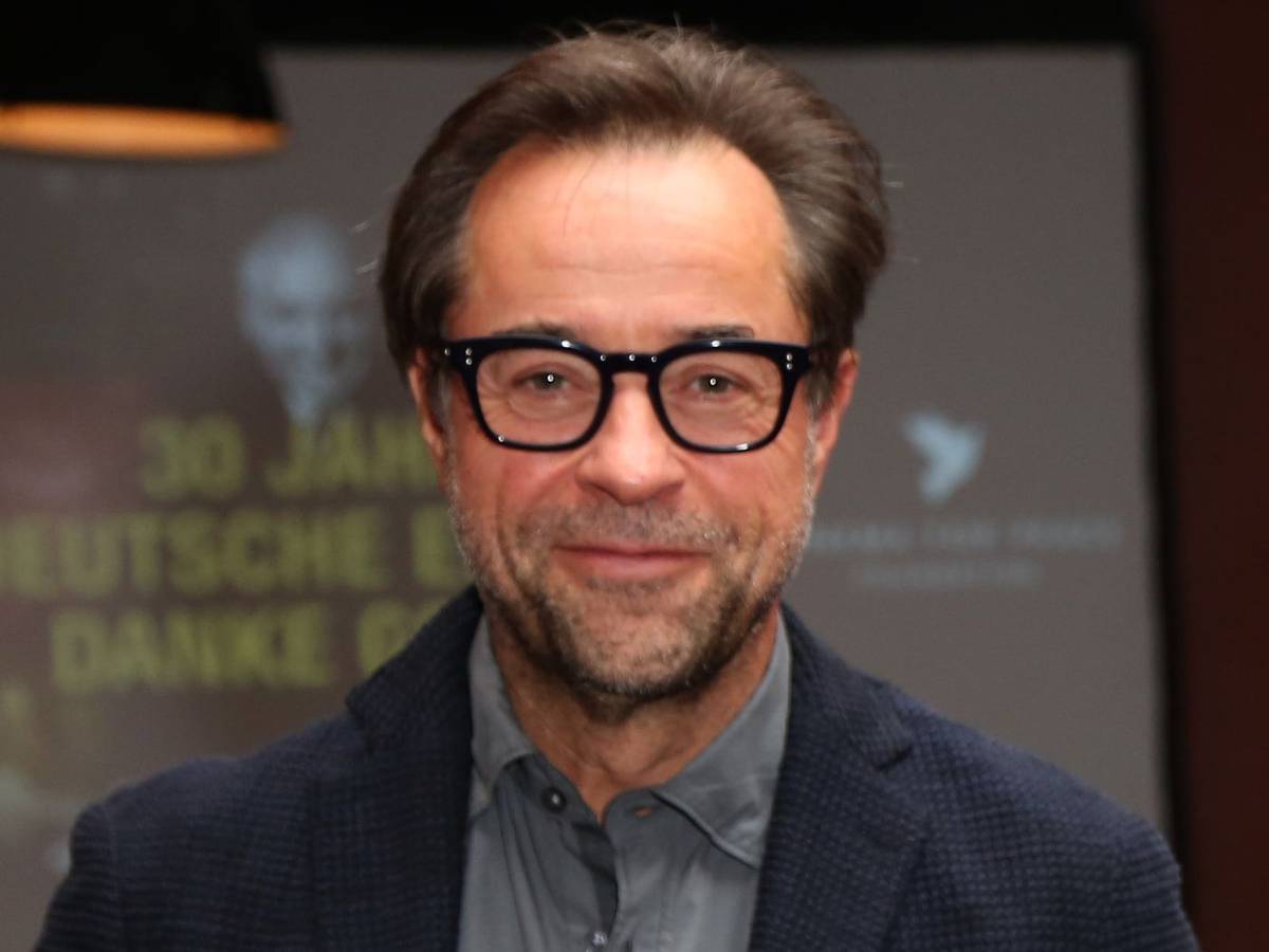 Jan Josef Liefers hat sich zu den abgesetzten MDR-Krimis geäußert. (Bild: 2020 Getty Images/Adam Berry)