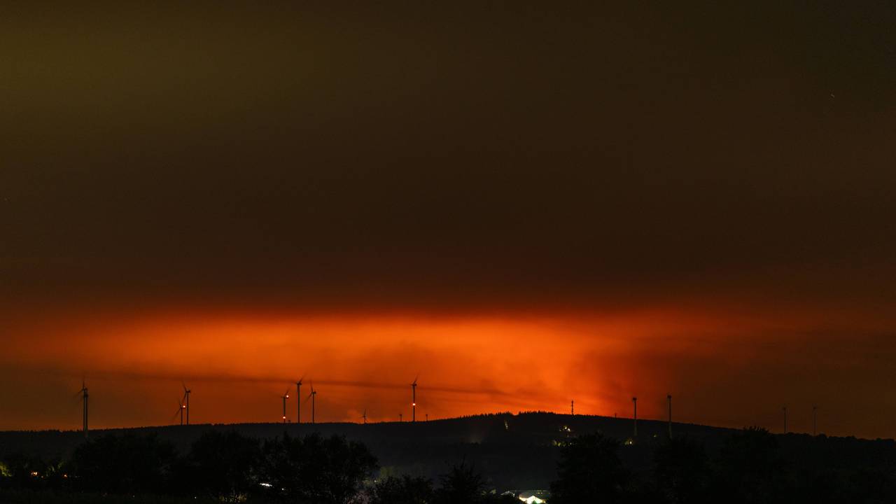 Der Waldbrand im Hohen Venn war in der Nacht auch von der Gemeinde Hürtgenwald aus zu sehen.