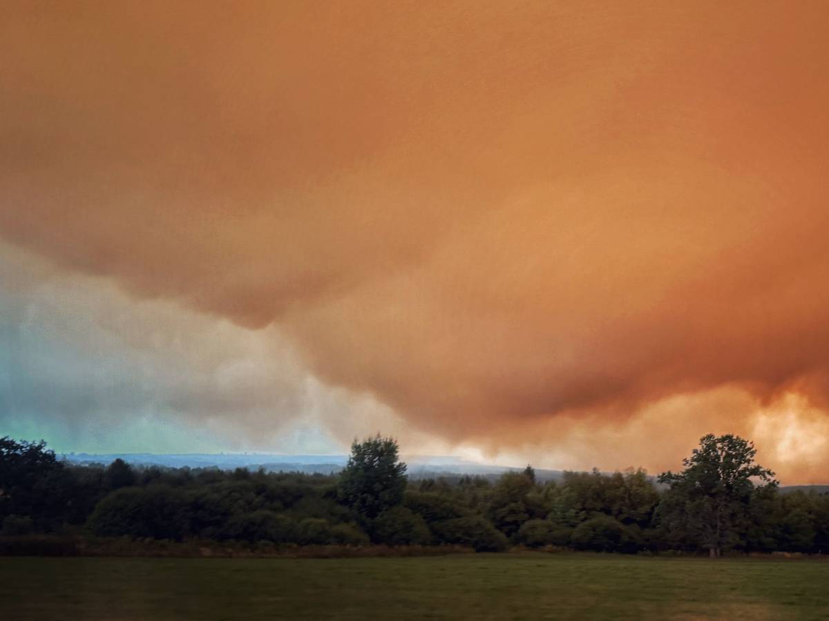 Das Foto wurde am Samstagmorgen um 9.45 Uhr in Monschau-Höfen aufgenommen und zeigt das Ausmaß der Brandkatastrophe.