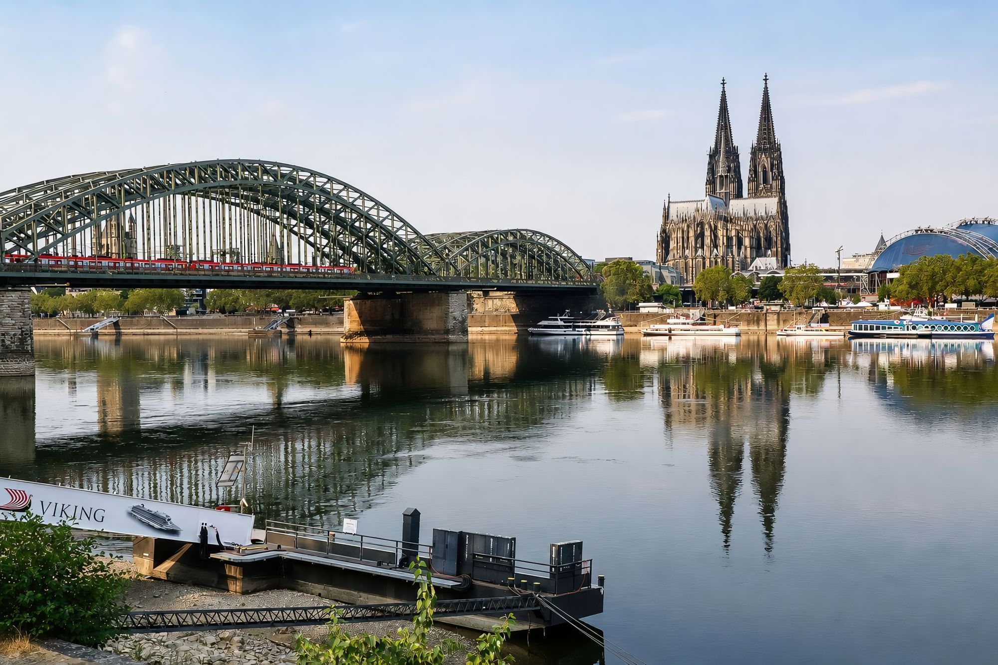 Die schöne Seite des Niedrigwassers. Es sorgt für besondere Spiegeleffekte.