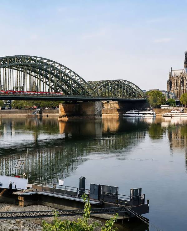 Die schöne Seite des Niedrigwassers. Es sorgt für besondere Spiegeleffekte.