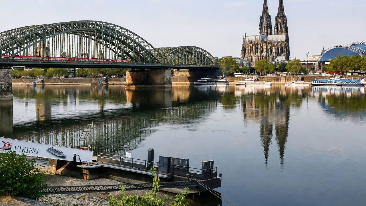 Die schöne Seite des Niedrigwassers. Es sorgt für besondere Spiegeleffekte.