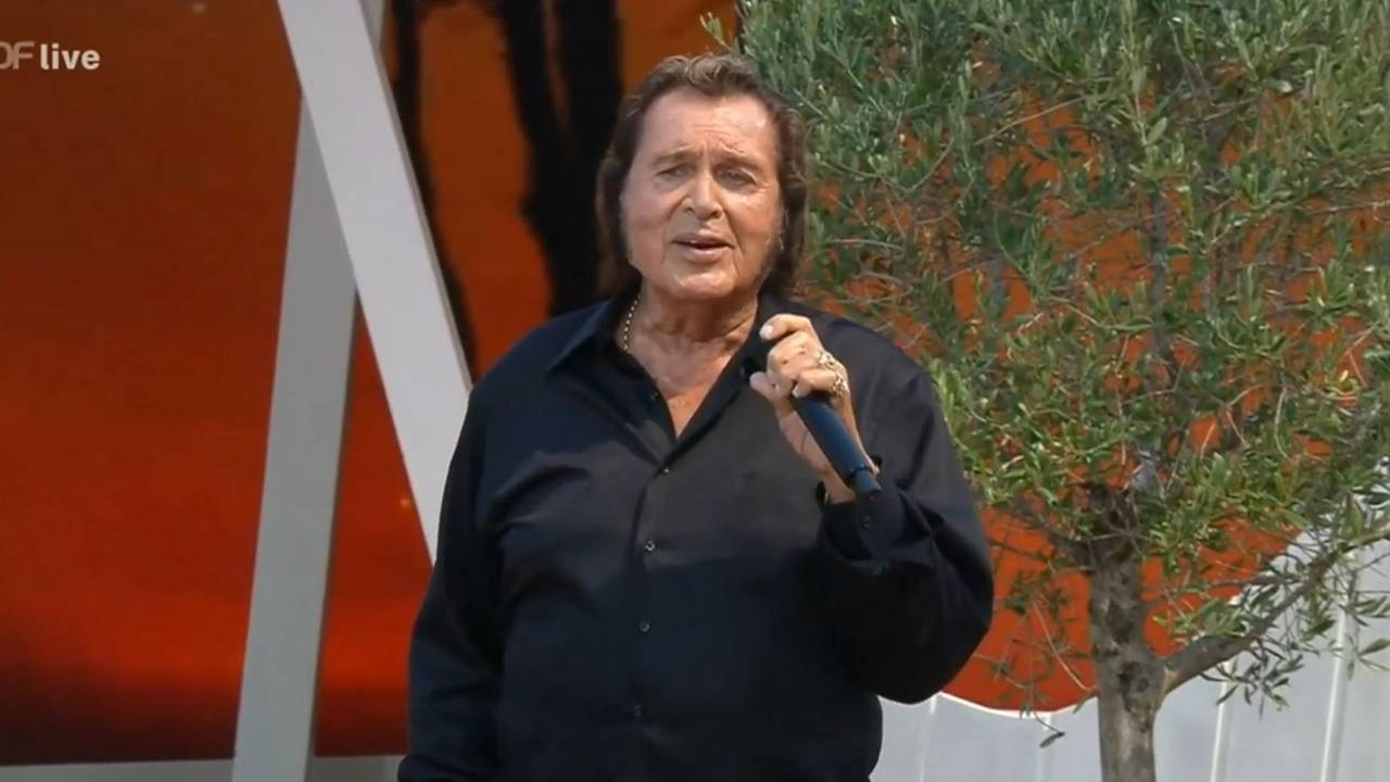 Engelbert singt.