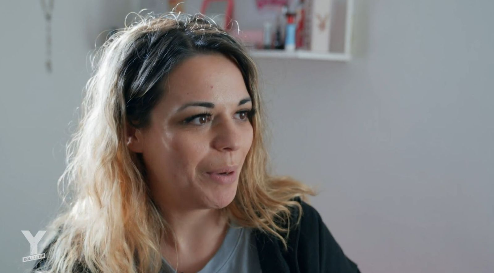 In der ARD-Reportage erinnert sich Claudia an den Morgen ihrer Festnahme. (Bild: ARD)
