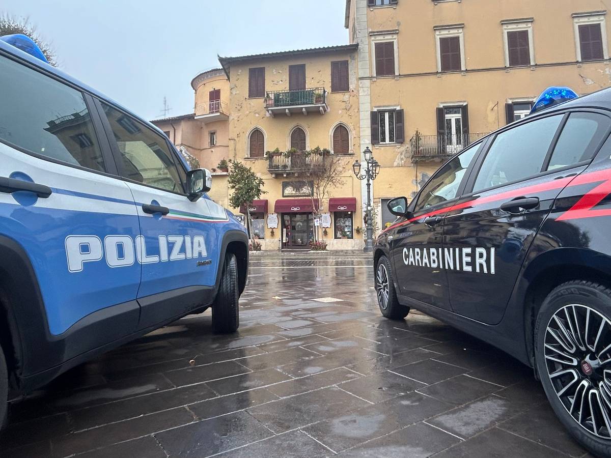 Diebe haben mehrere bedeutende Kunstwerke des Renaissancemalers Antonello da Messina aus einem Museum in der sizilianischen Stadt Messina gestohlen.