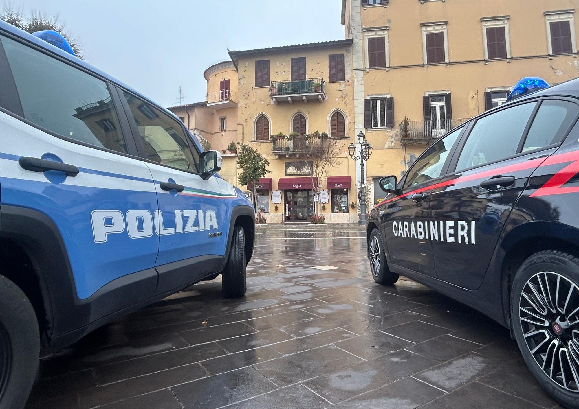 Diebe haben mehrere bedeutende Kunstwerke des Renaissancemalers Antonello da Messina aus einem Museum in der sizilianischen Stadt Messina gestohlen.