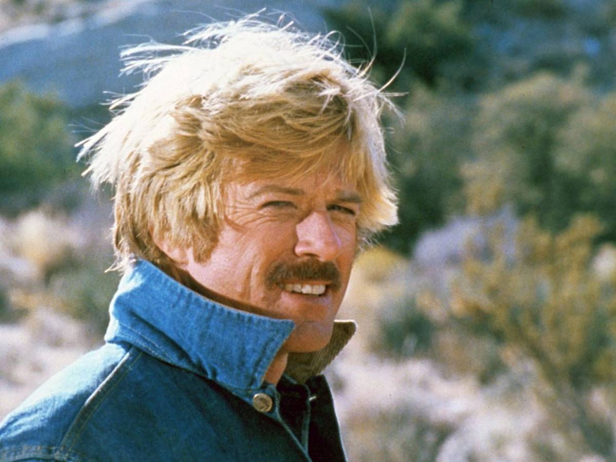 „Der elektrische Reiter“: In dem Neo-Western von Regielegende Sydney Pollack spielt Redford einen abgehalfterten Rodeo-Reiter, der sich mit Werbespots über Wasser hält - und eines Tages einfach in der Wüste verschwindet. (Bild: ZDF / MCA)