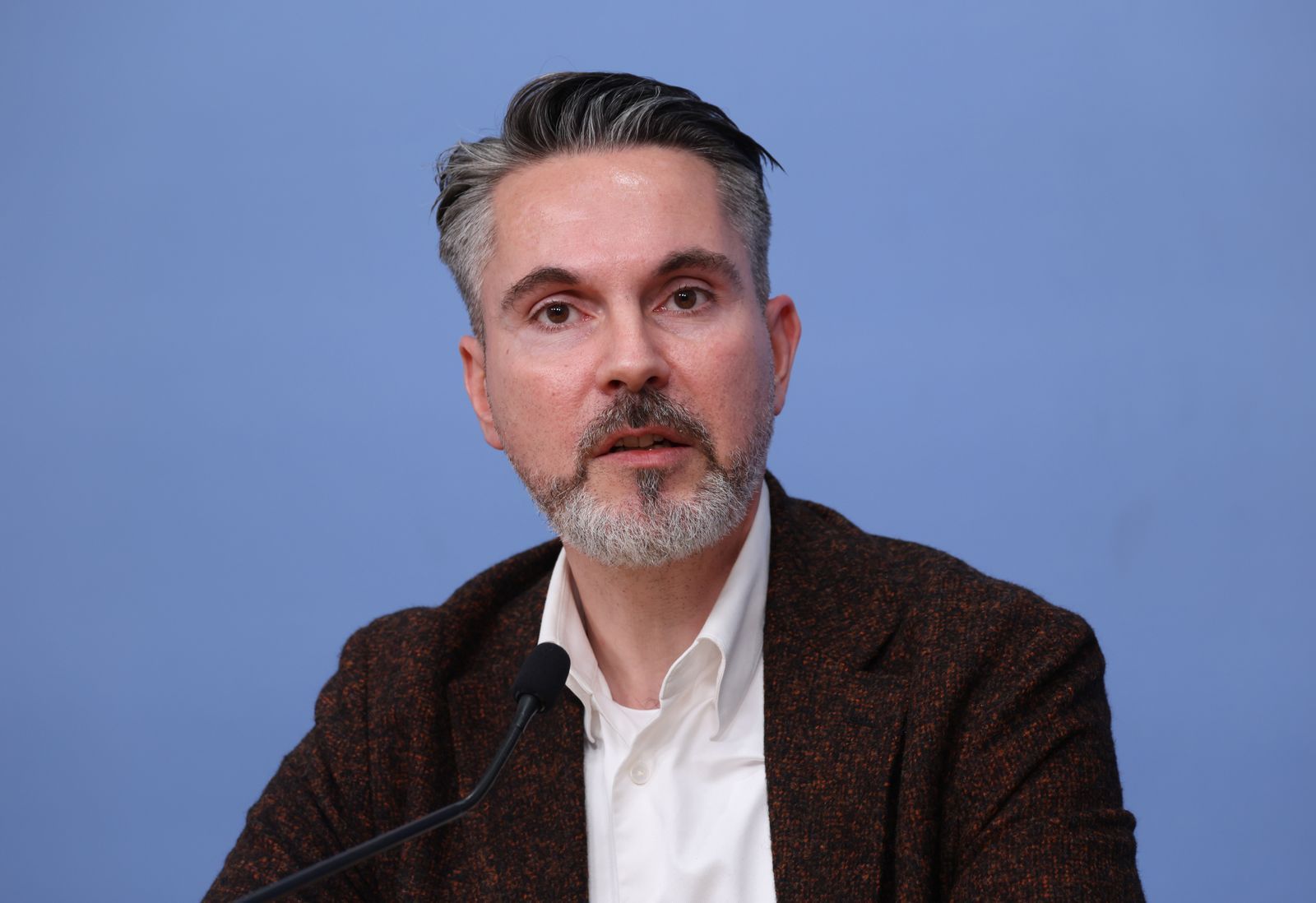 Fabio De Masi hat sich zur Haltung des BSW gegenüber der AfD in Sachsen-Anhalt geäußert. (Bild: 2025 Getty Images/Sean Gallup)