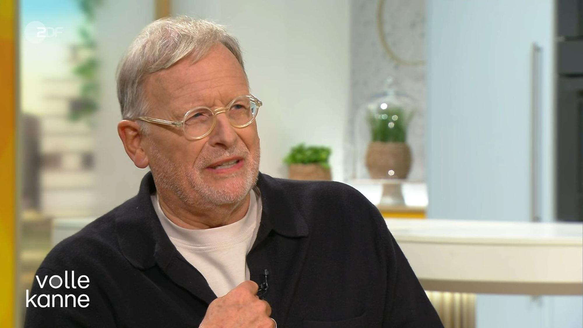Der Arzt und Sachbuchautor Dietrich Grönemeyer war zu Gast bei „Volle Kanne“ im ZDF. (Bild: ZDF)