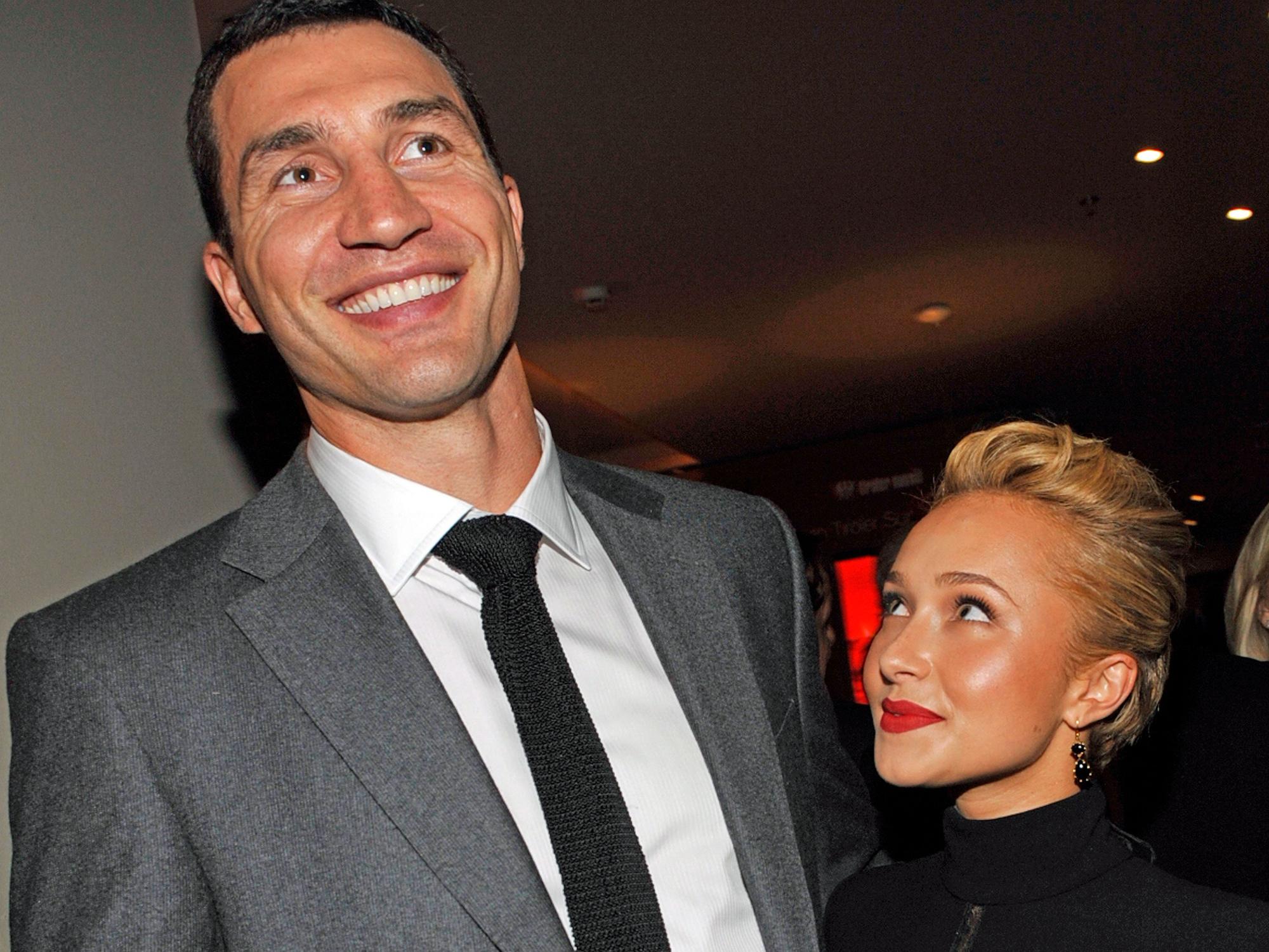 Der Boxweltmeister Wladimir Klitschko und seine damalige Lebensgefährtin US-Hayden Panettiere, kommen in München zur „United People Charity Night 2010“ in München.