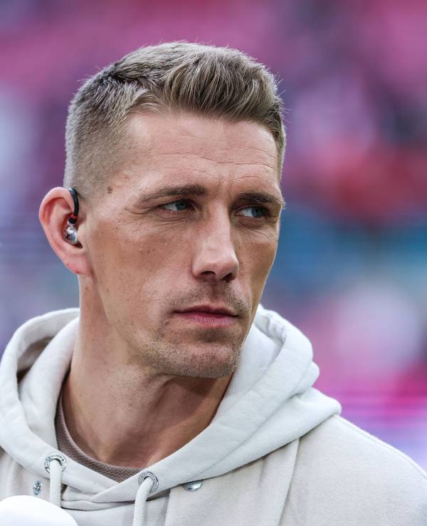 Nils Petersen als Experte im Stadion.