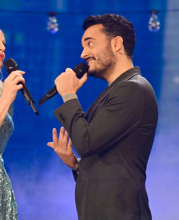 Barbara Schöneberger und Giovanni Zarrella auf der Bühne.