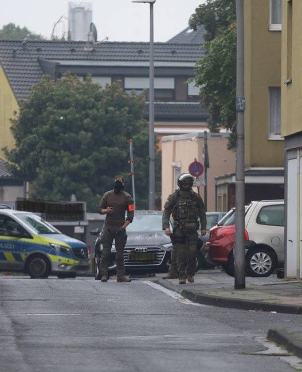 In Köln-Niehl läuft ein SEK-Einsatz.