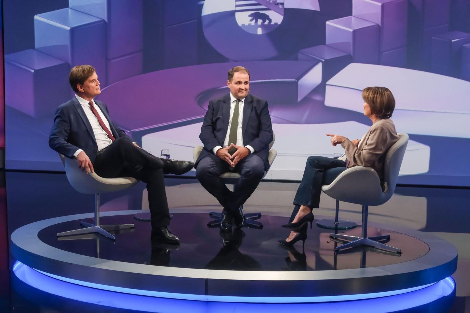 Vor der Wahl in Sachsen-Anhalt sprach Sandra Maischberger mit Bernd Baumann (links) von der AfD und Nathanael Liminski von der CDU. (Bild: WDR / Oliver Ziebe)