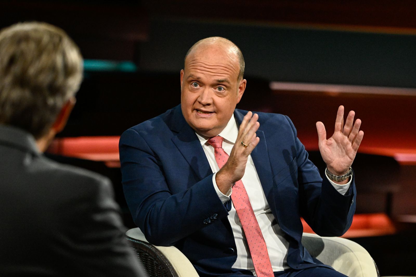 Journalist Robin Alexander sah die politischen Konsequenzen für Jens Spahn als unausweichlich, denn: „Bestimmte Dinge kann man nicht heilen.“ (Bild: ZDF / Markus Hertrich)