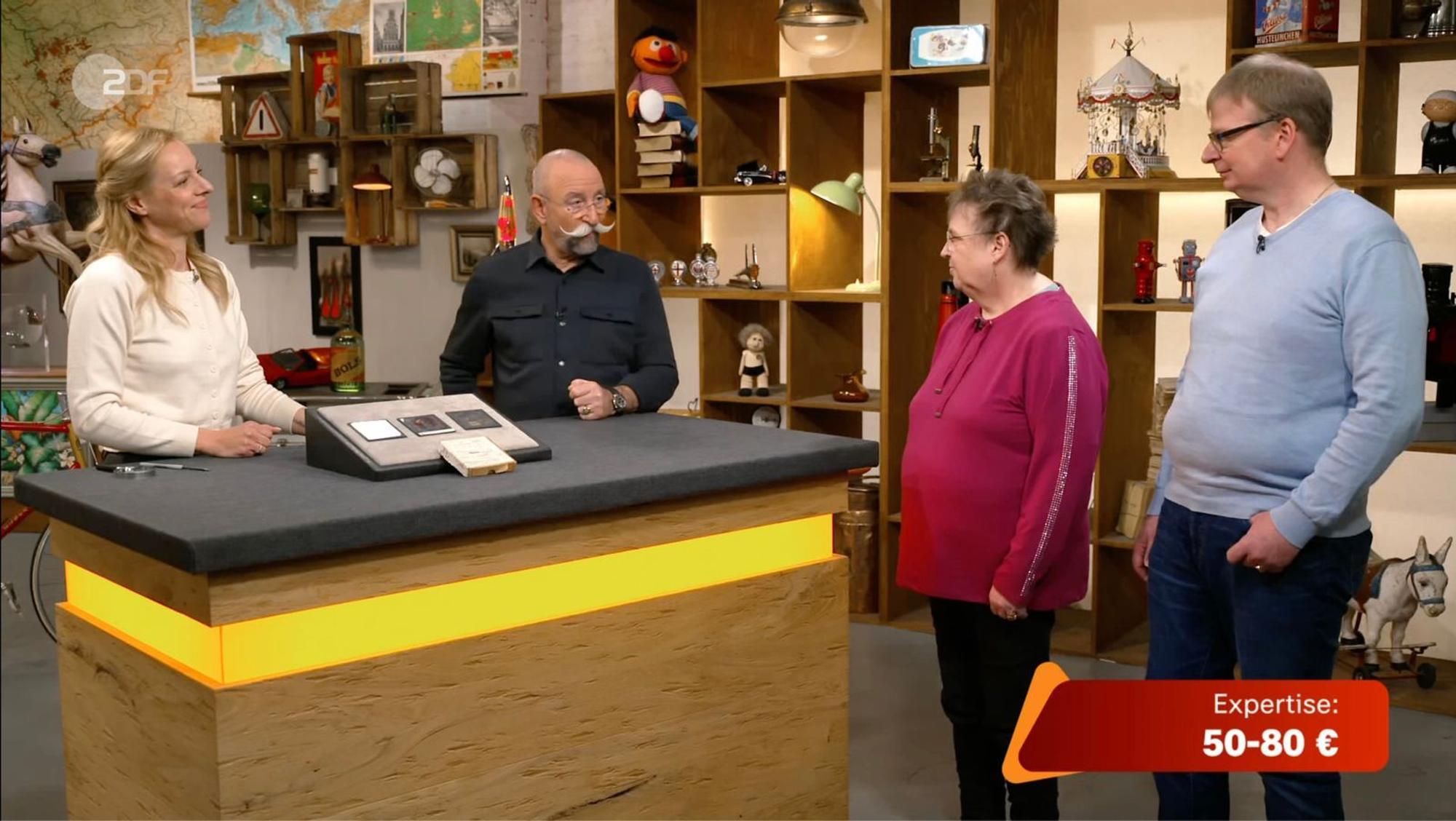 Raßbach datierte die drei Dias zwischen die 1930er- und 1950er-Jahre und legte einen Schätzwert von 50 bis 80 Euro fest. (Bild: ZDF)