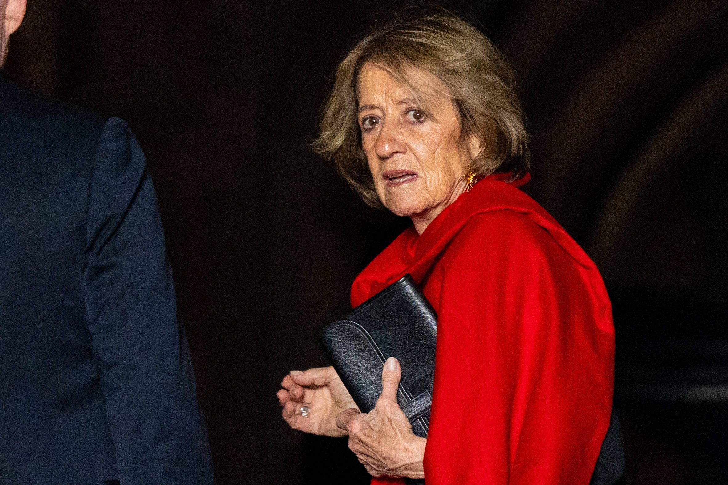María del Carmen Cerruti zeigt sich.