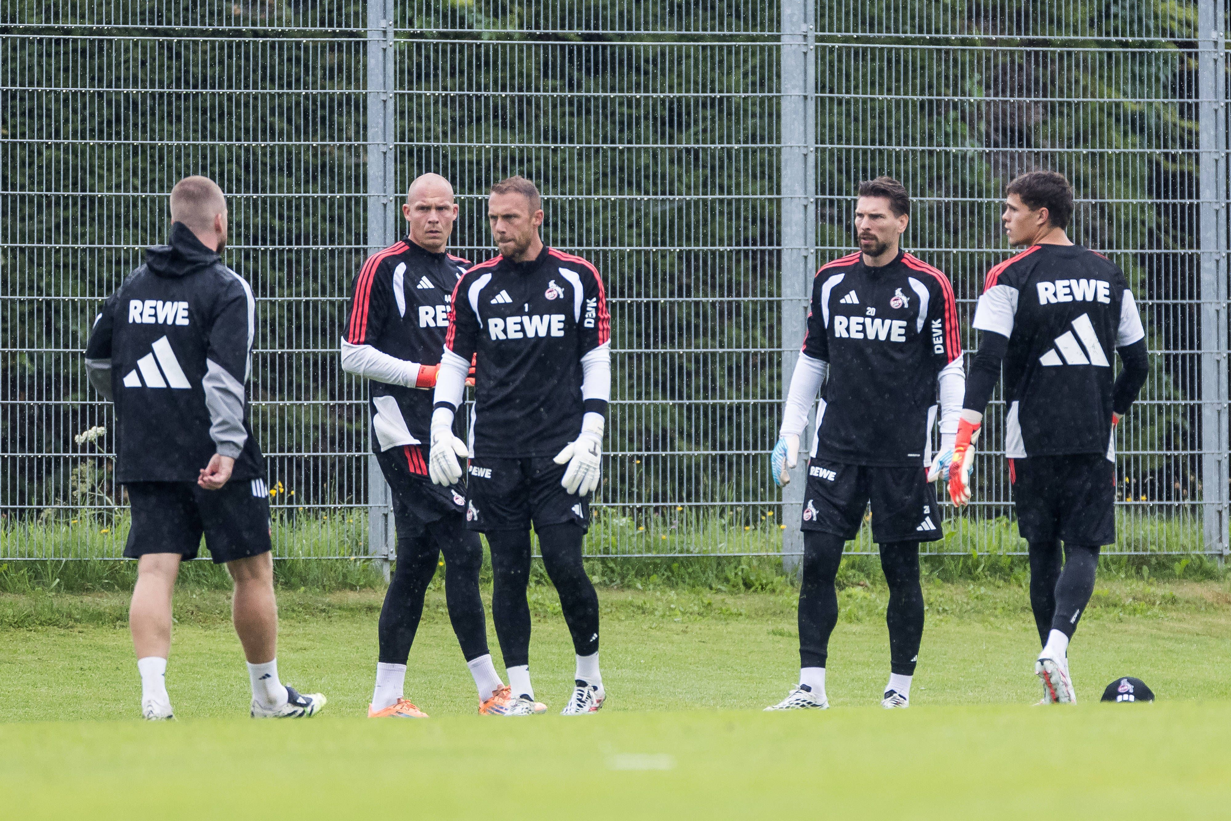 Die Torhüter des 1. FC Köln beim Training.