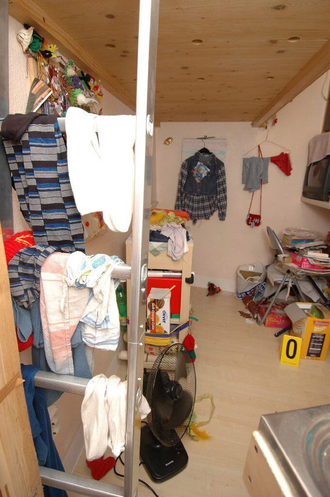Ein Handout des österreichischen Bundeskriminalamtes zeigt das Verlies im Keller eines Einfamilienhauses in Strasshof bei Wien