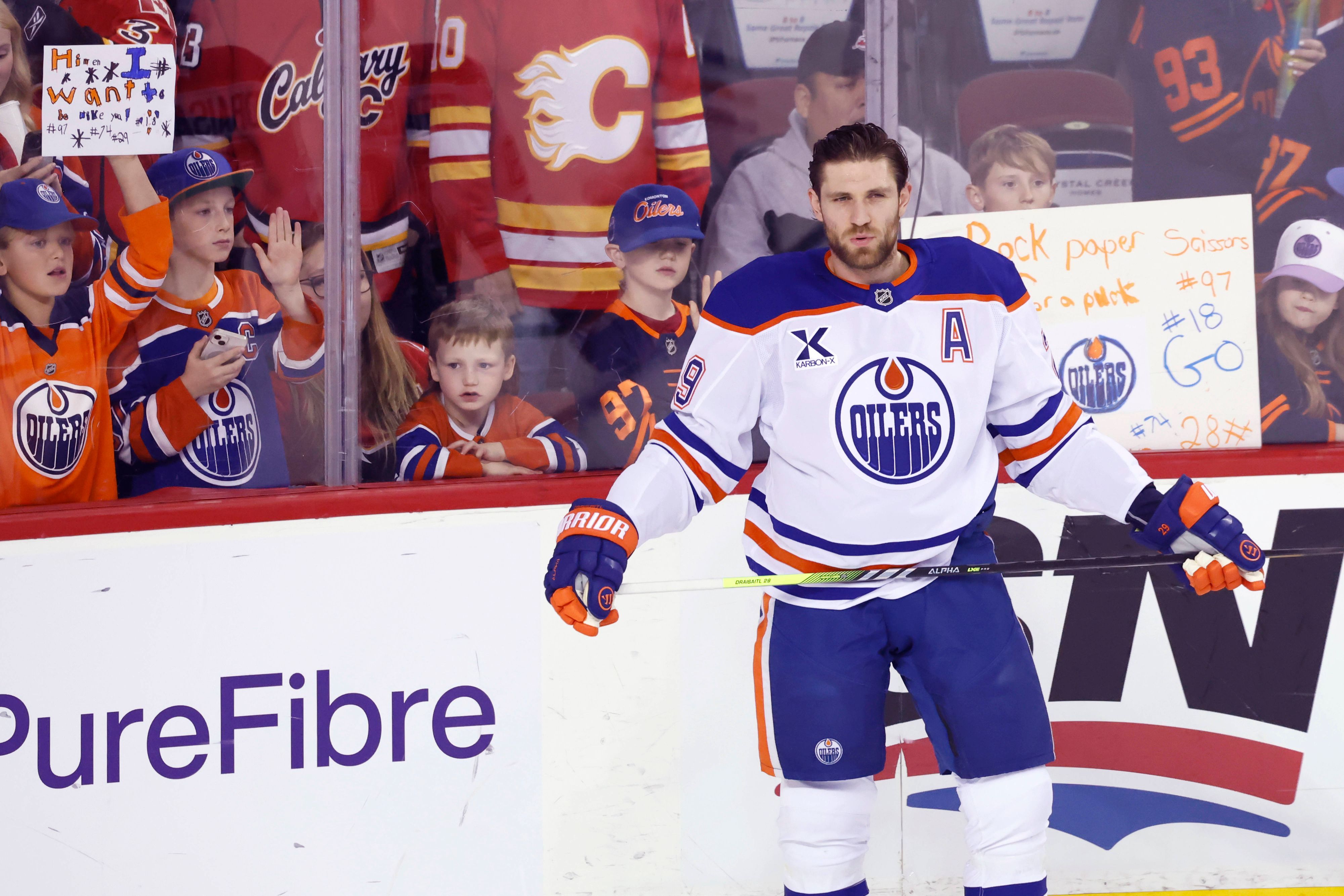 Leon Draisaitl im Trikot der Edmonton Oilers.