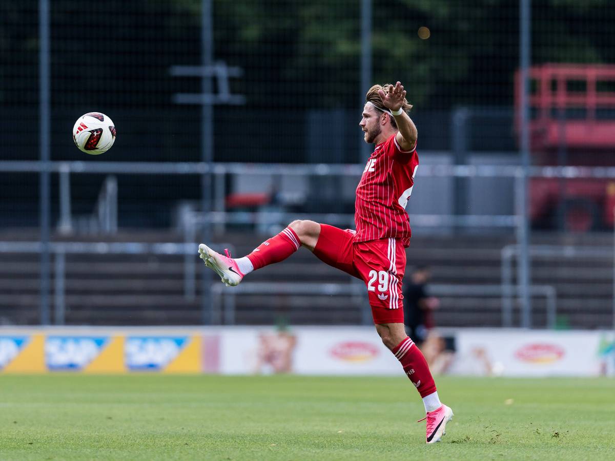 Jan Thielmann im Spiel gegen Real Sociedad.