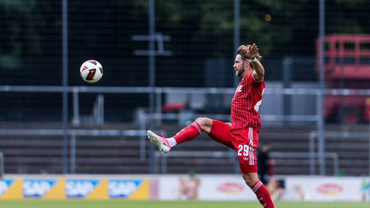 Jan Thielmann im Spiel gegen Real Sociedad.
