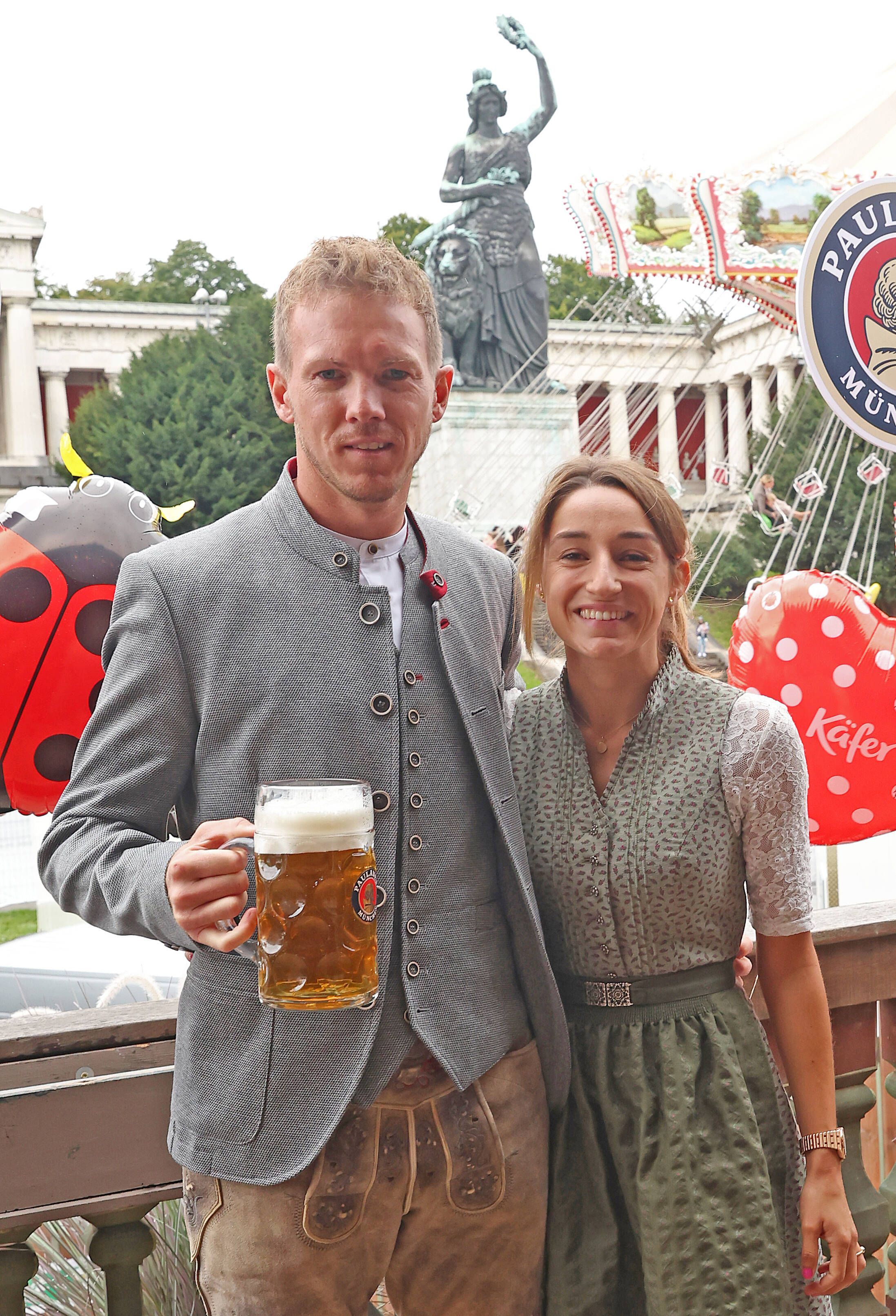 Julian Nagelsmann und Lena Wurzenberger auf dem Oktoberfest