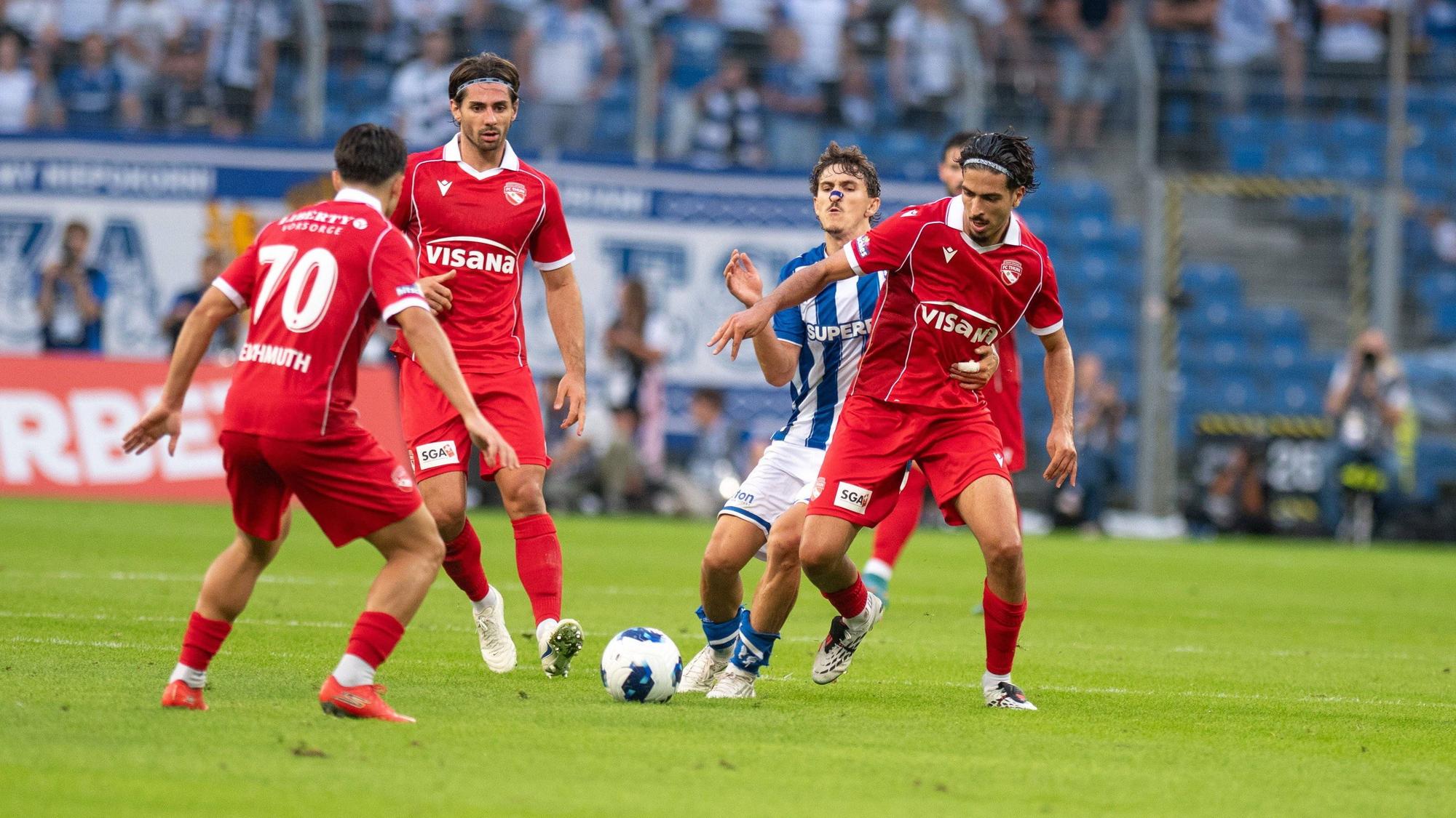 Spielszene im Europapokalspiel Lech Posen - FC Thun.