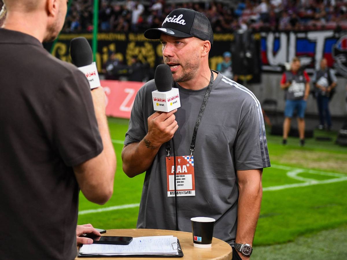 TV-Interview mit Lukas Podolski.